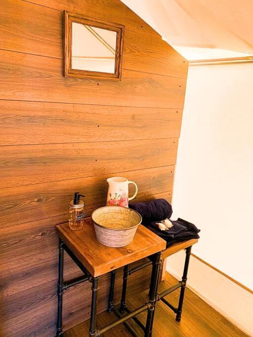 Silver Spur Homestead Luxury Glamping - The Cowboy Tombstone Eksteriør bilde