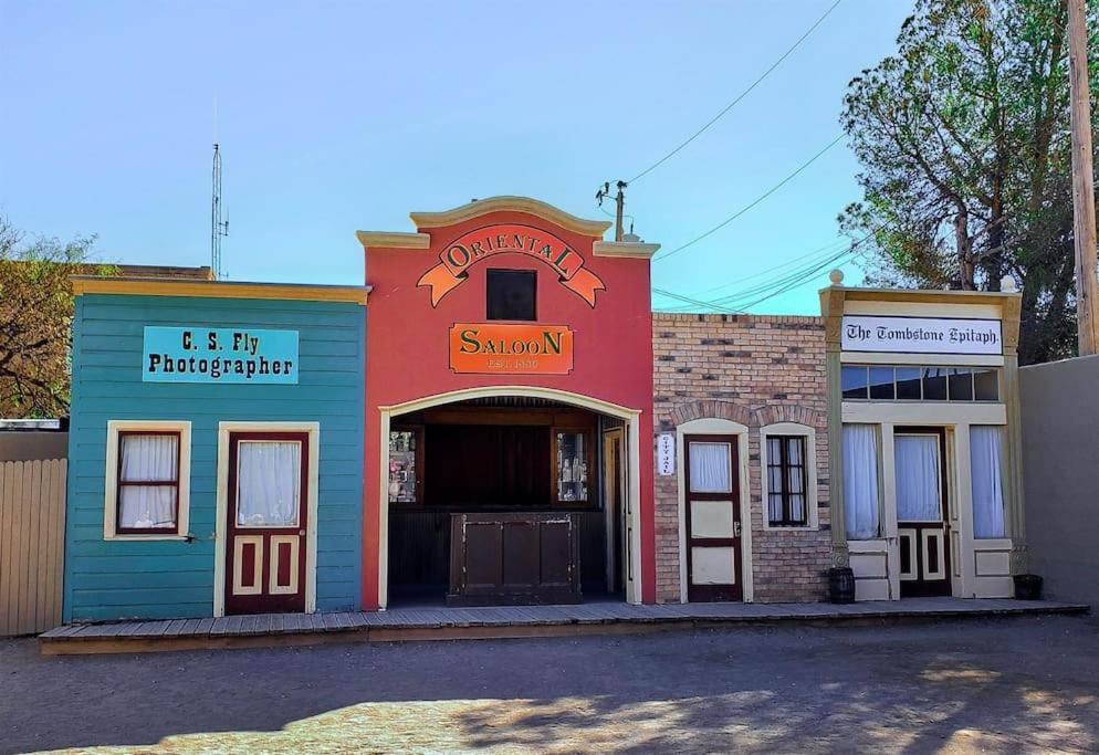 Silver Spur Homestead Luxury Glamping - The Cowboy Tombstone Eksteriør bilde